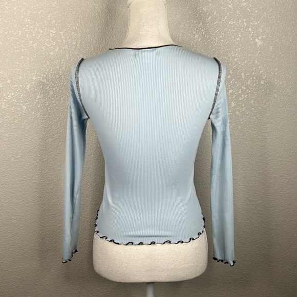 Full Tilt Light Blue Ribbed 90's Y2K Lettuce Hem Long Sleeve Top Size Medium - Picture 4 of 5